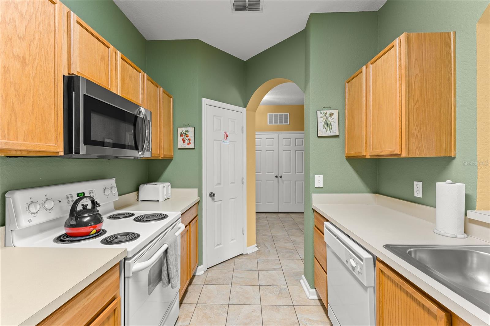 7675 COMROW St #405 KISSIMMEE, FL 34747