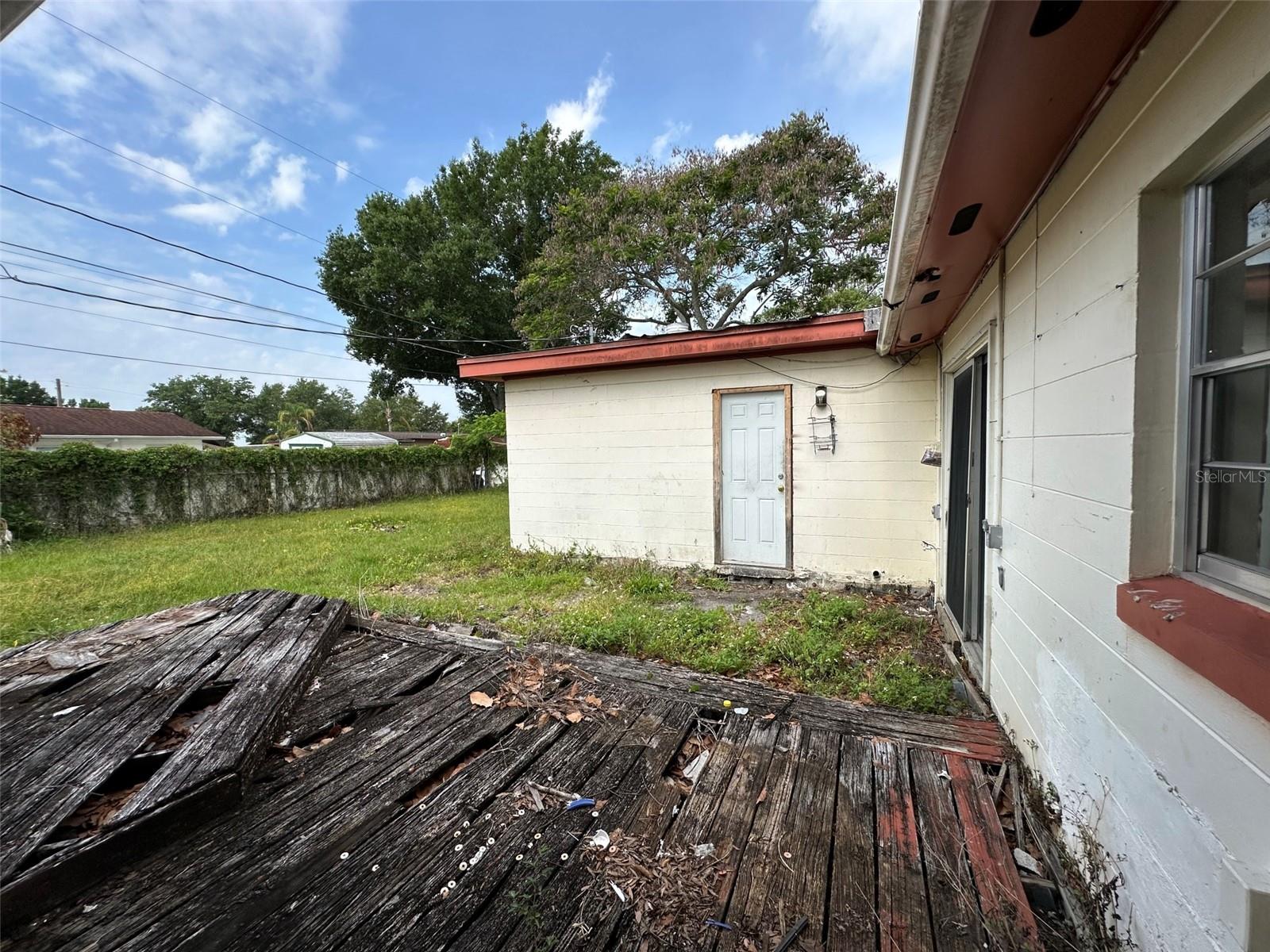 2722 W OAK St KISSIMMEE, FL 34741
