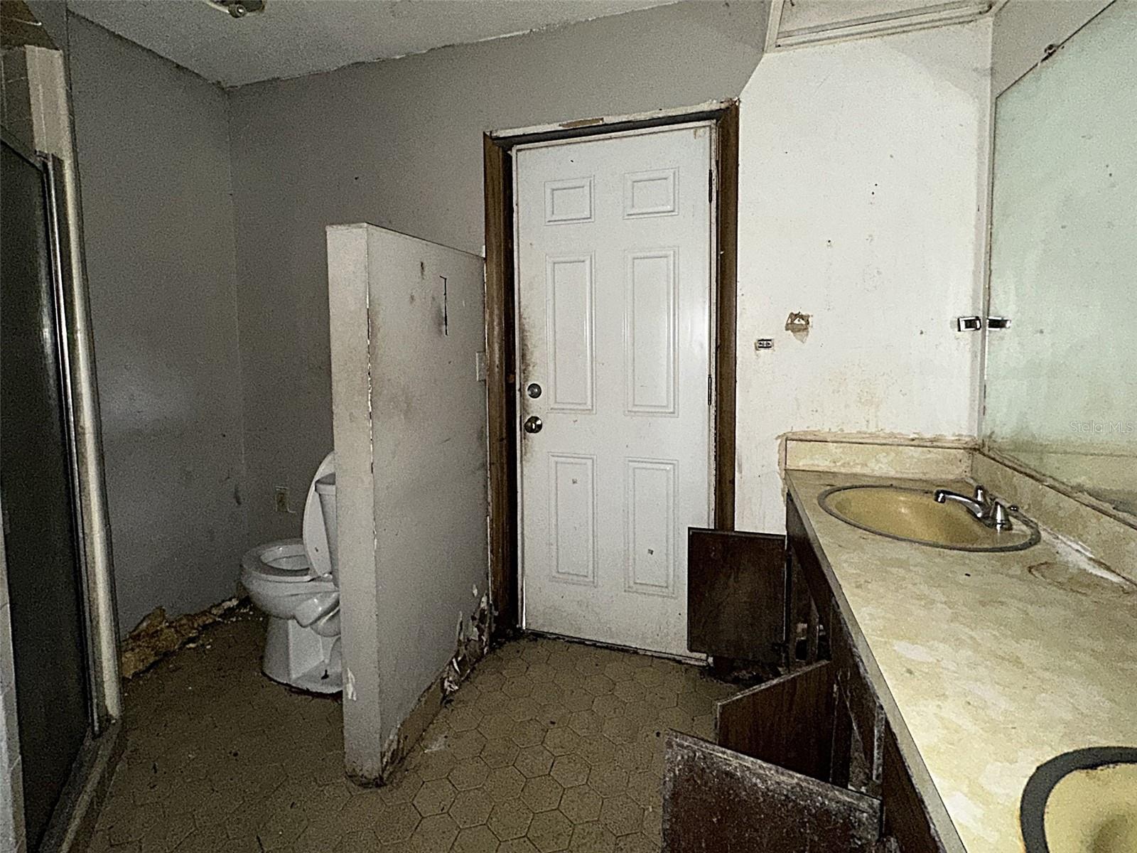 2722 W OAK St KISSIMMEE, FL 34741