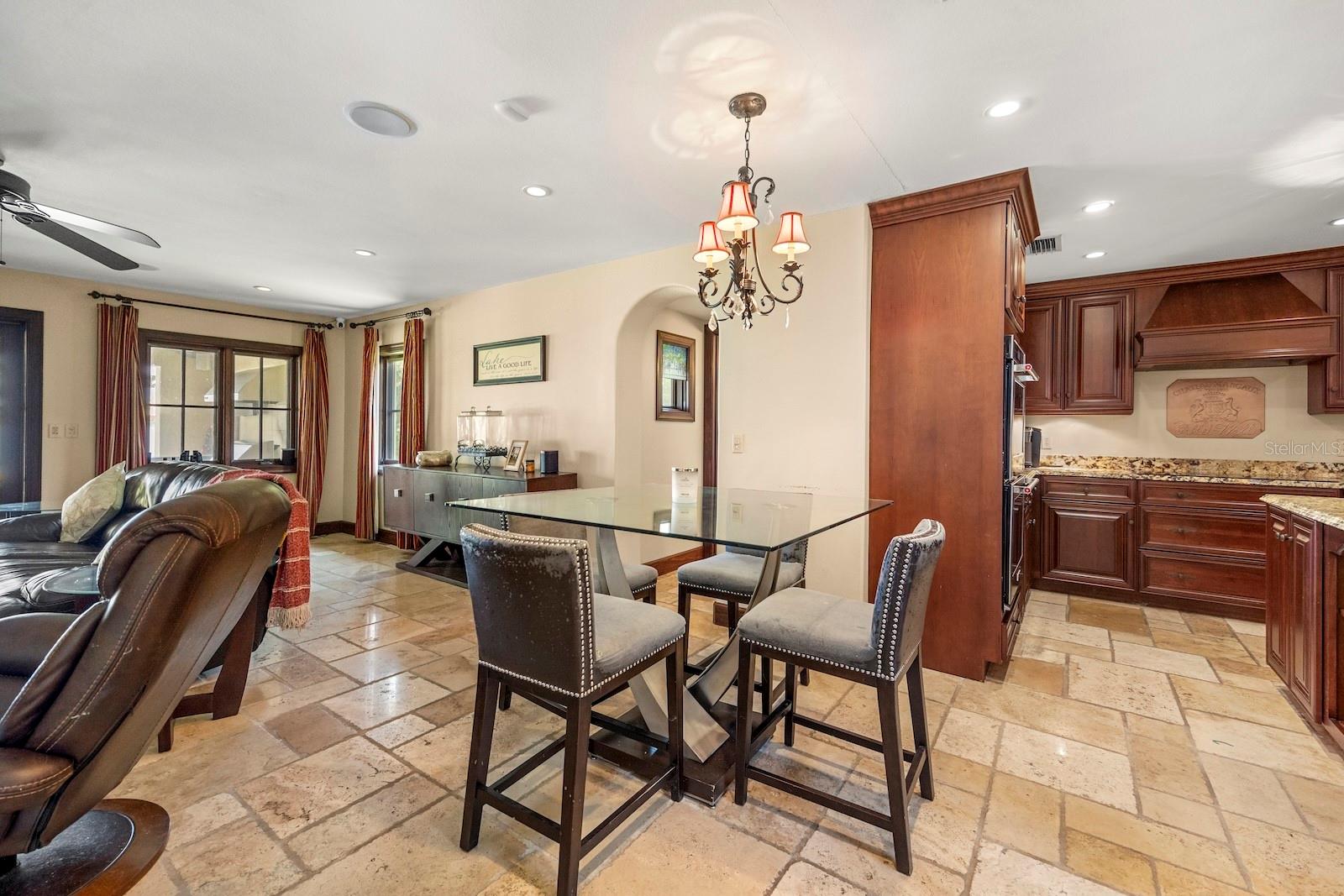 5400 KENMORE Ln ORLANDO, FL 32839