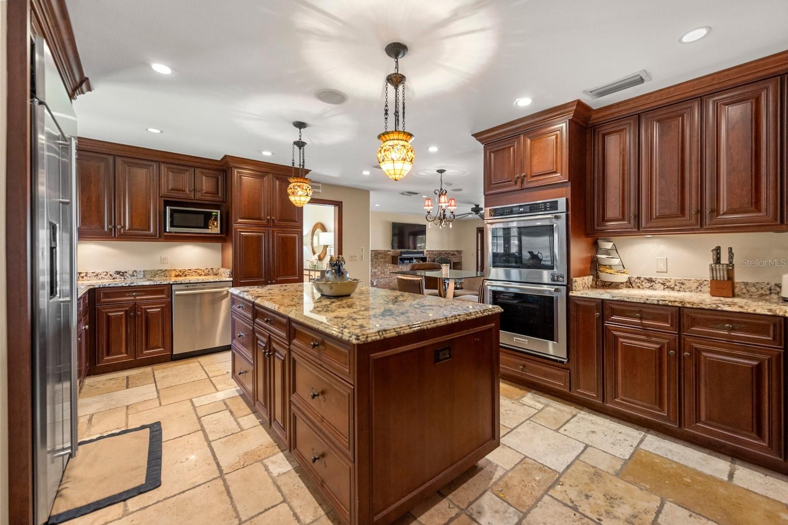 5400 KENMORE Ln ORLANDO, FL 32839