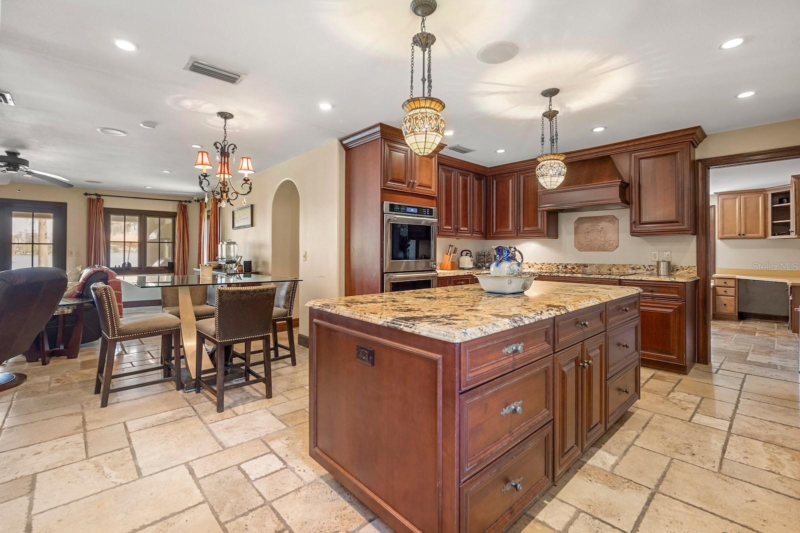 5400 KENMORE Ln ORLANDO, FL 32839