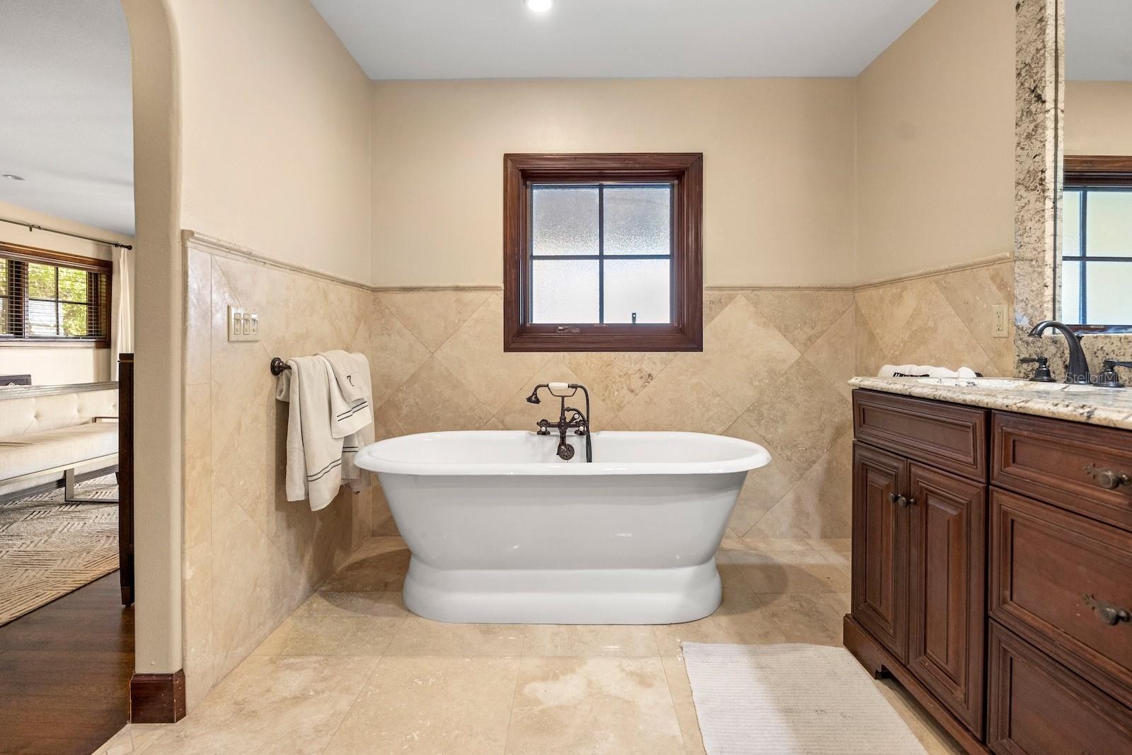 5400 KENMORE Ln ORLANDO, FL 32839