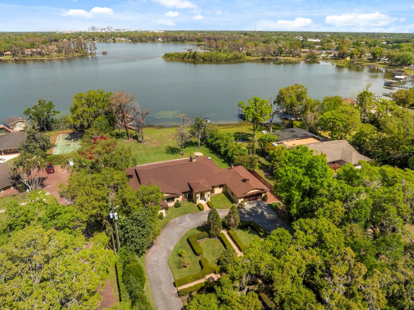 5400 KENMORE Ln ORLANDO, FL 32839