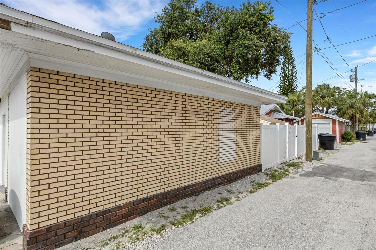 2701 1ST Ave ST PETERSBURG, FL 33712