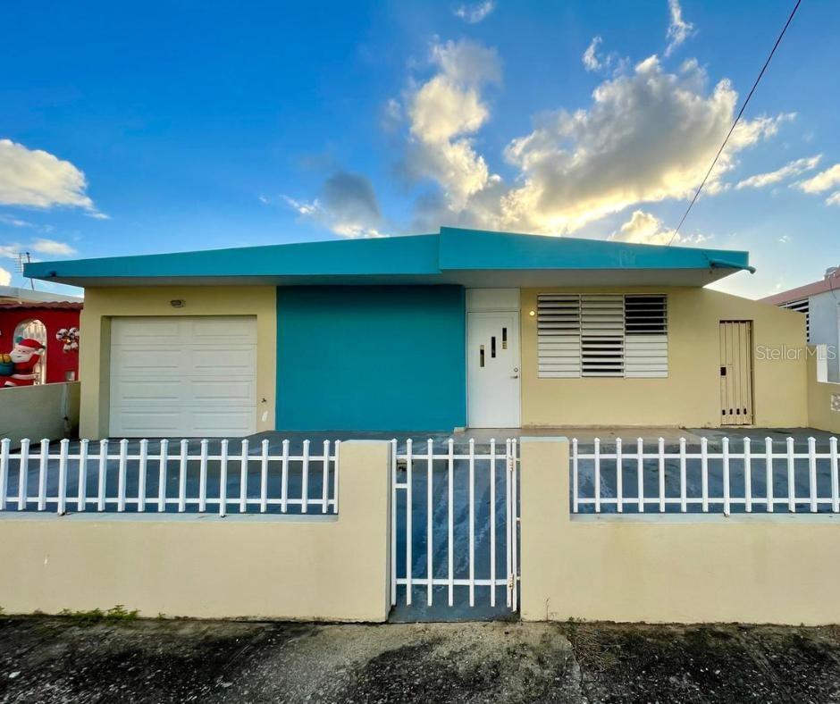 CALLE 28 EXT VERDEMAR #776 PUNTA SANTIAGO, PR 00741