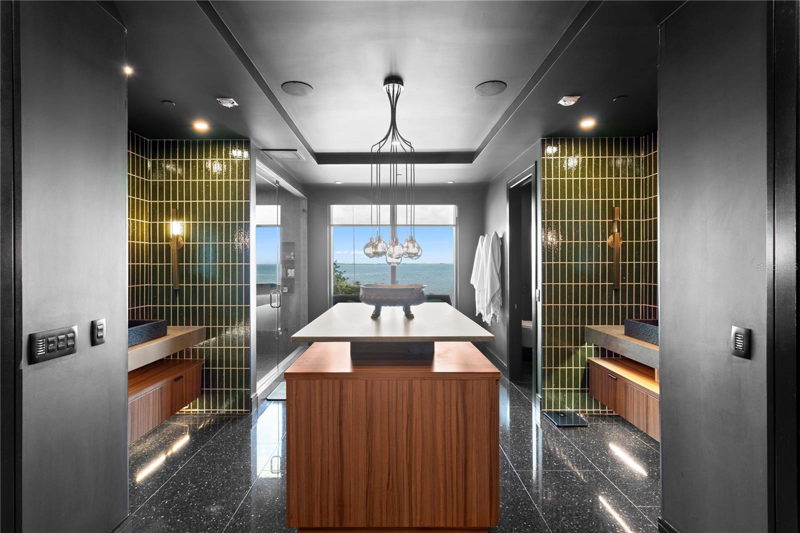 2619 BAYSHORE Blvd #200 TAMPA, FL 33629