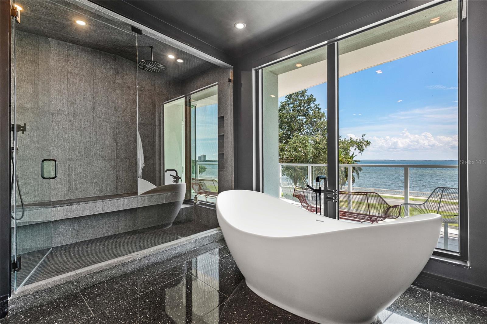 2619 BAYSHORE Blvd #200 TAMPA, FL 33629