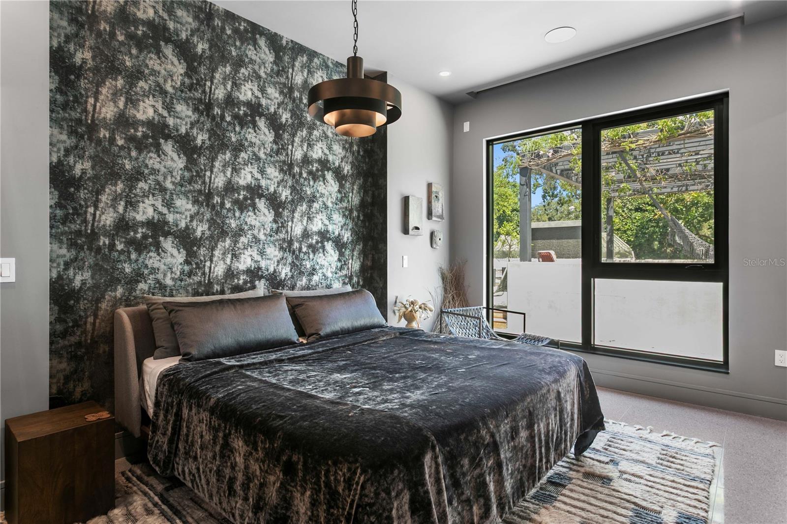 2619 BAYSHORE Blvd #200 TAMPA, FL 33629