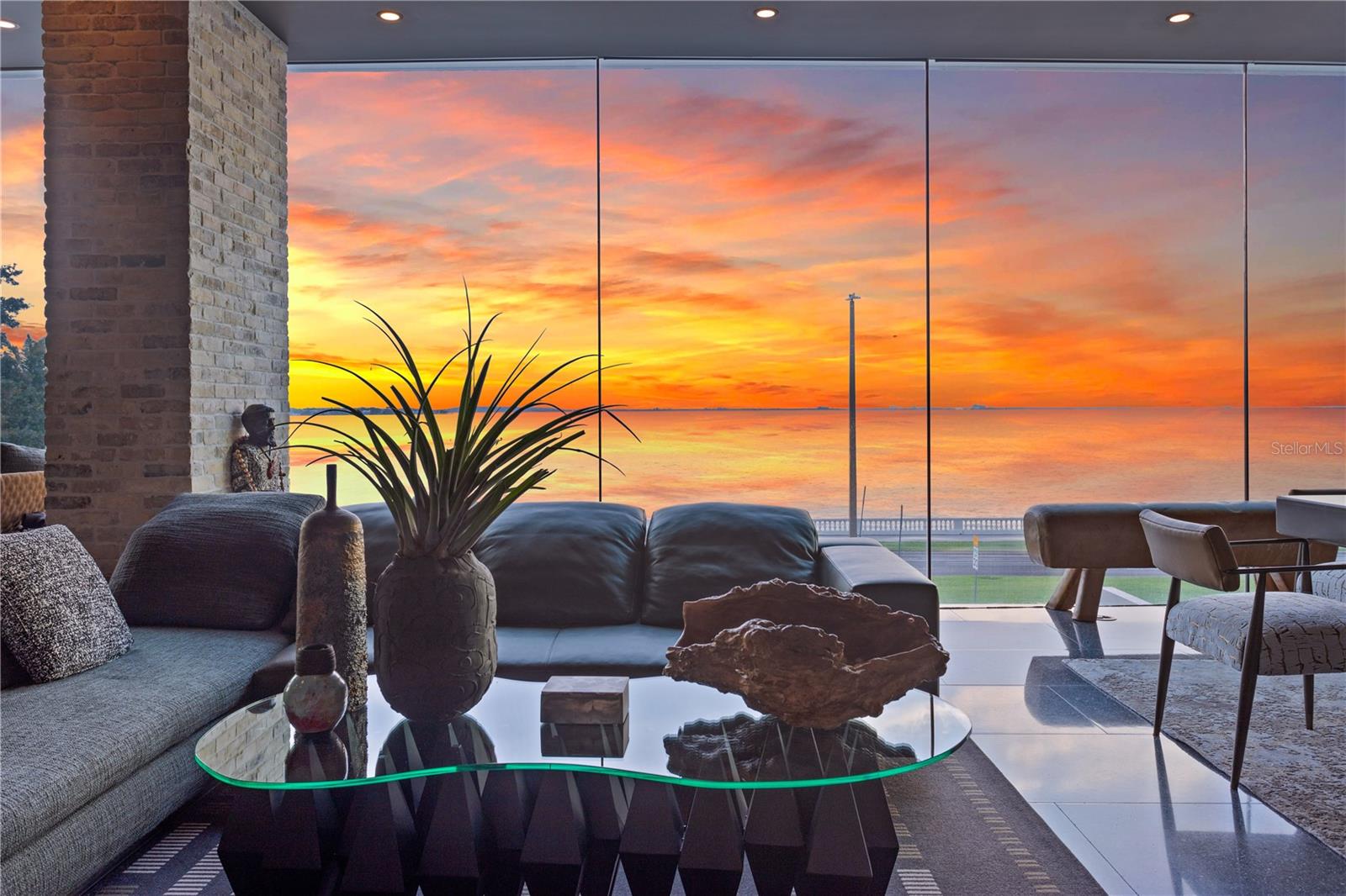 2619 BAYSHORE Blvd #200 TAMPA, FL 33629