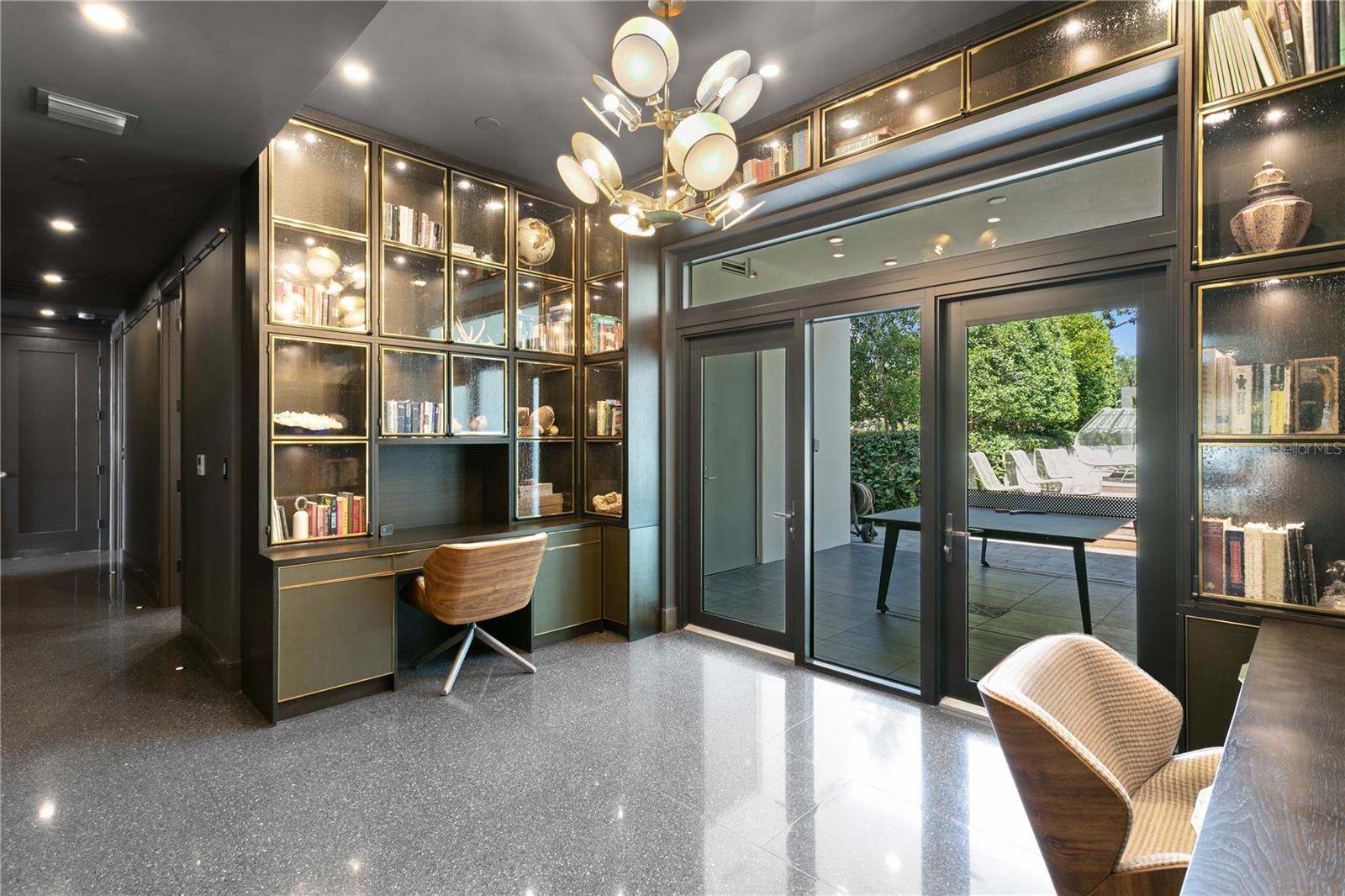 2619 BAYSHORE Blvd #200 TAMPA, FL 33629