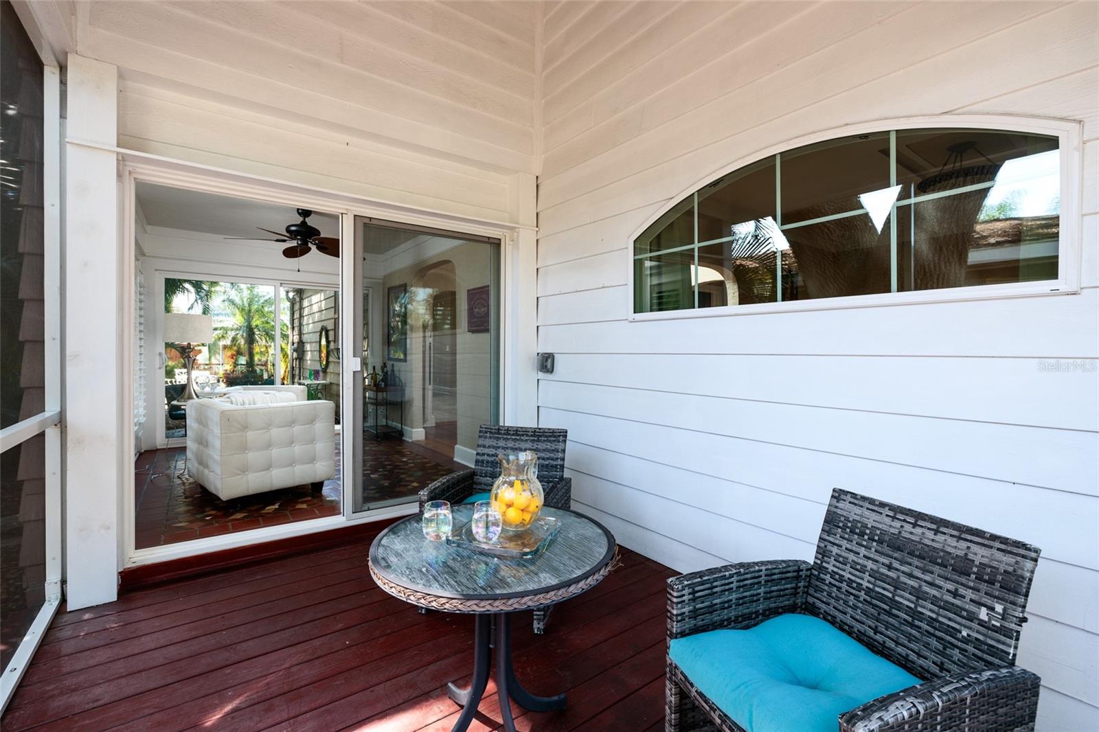 446 21ST Ave ST PETERSBURG, FL 33704