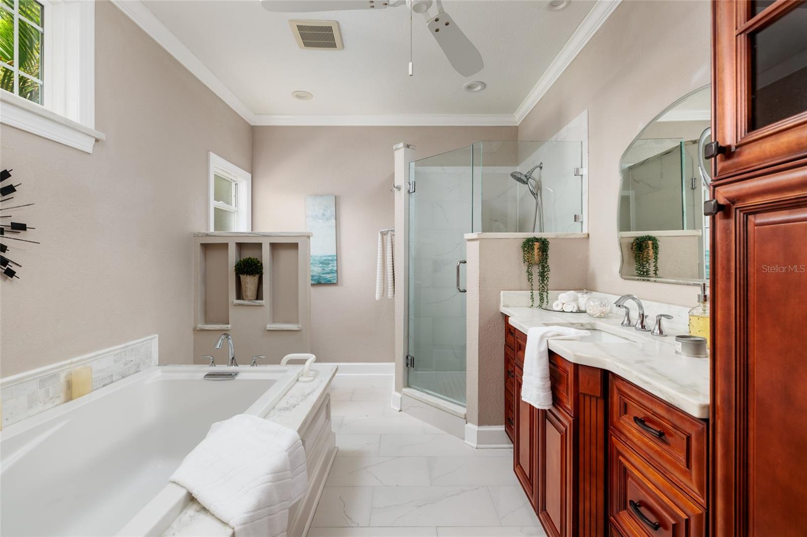 446 21ST Ave ST PETERSBURG, FL 33704