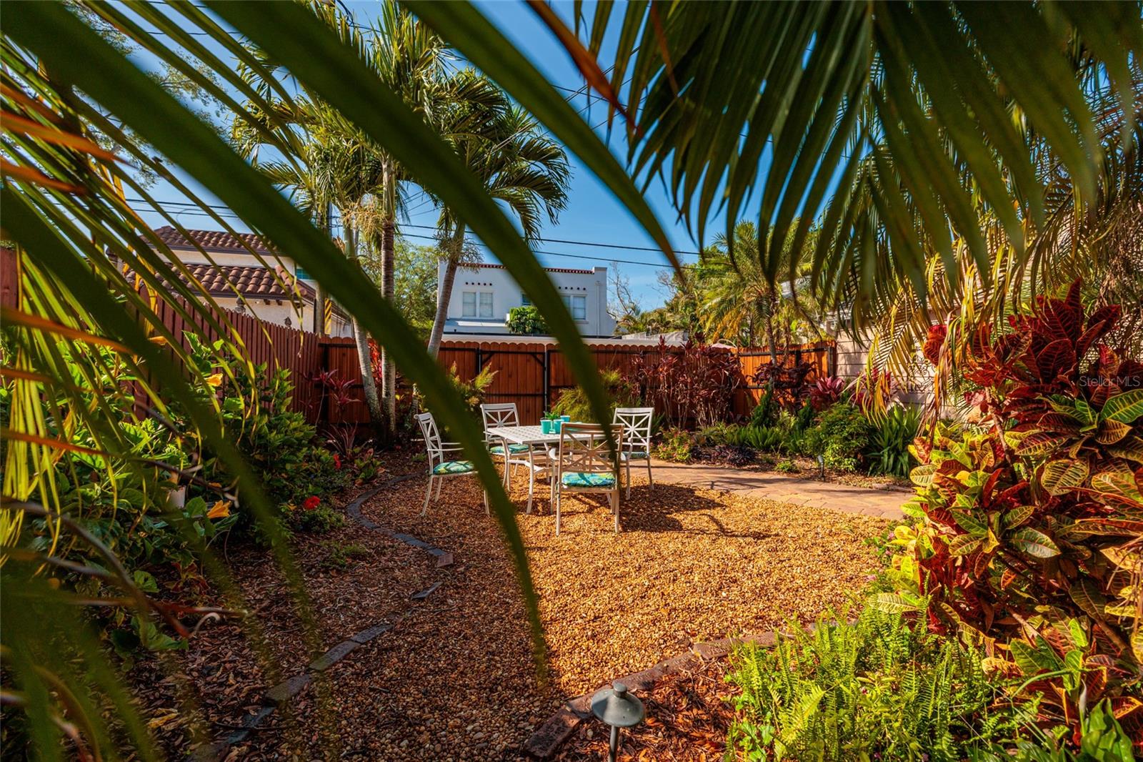 446 21ST Ave ST PETERSBURG, FL 33704