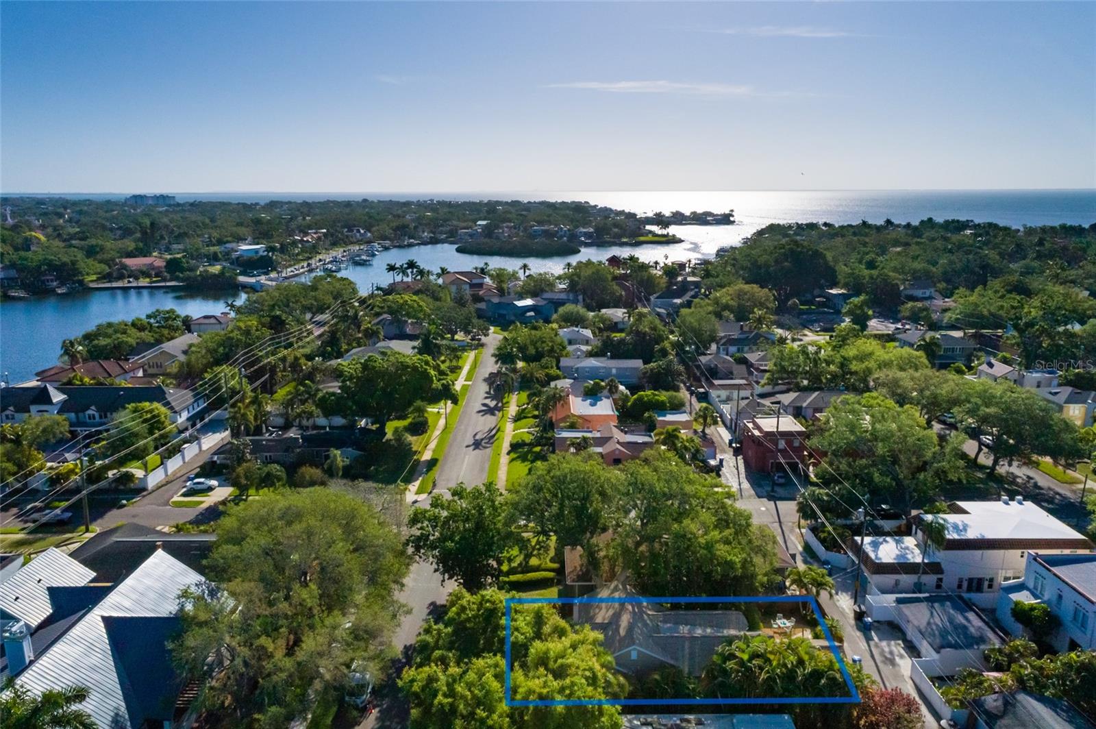 446 21ST Ave ST PETERSBURG, FL 33704