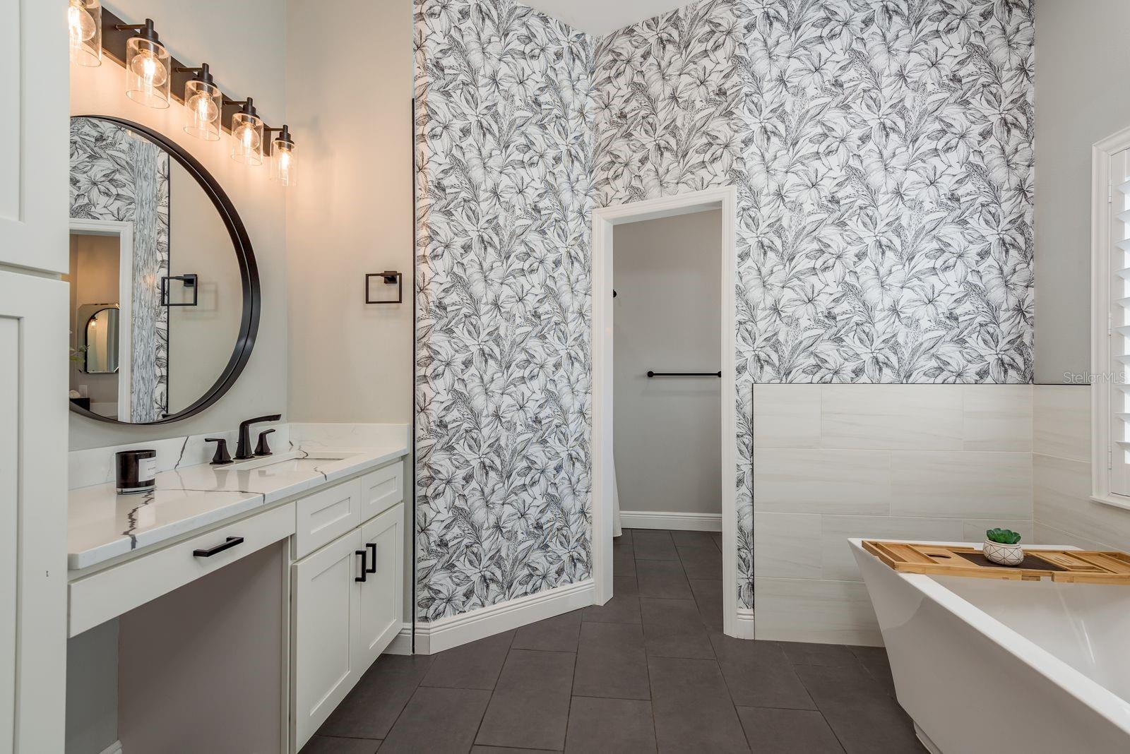 1499 E Lk WOODLANDS Pkwy OLDSMAR, FL 34677