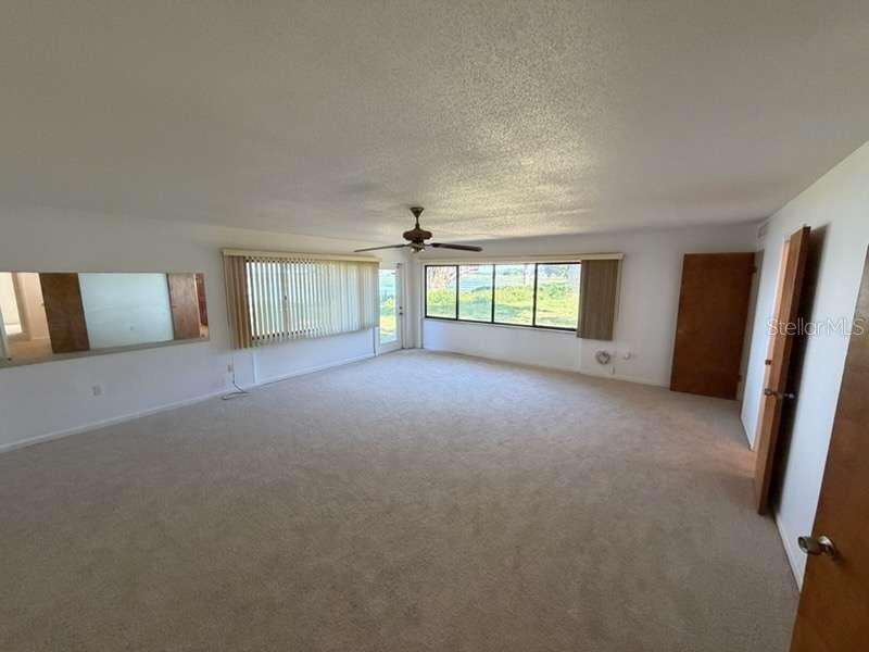 930 Shr Dr KISSIMMEE, FL 34744