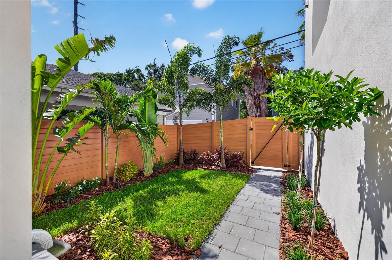 142 22ND Ave ST PETERSBURG, FL 33704