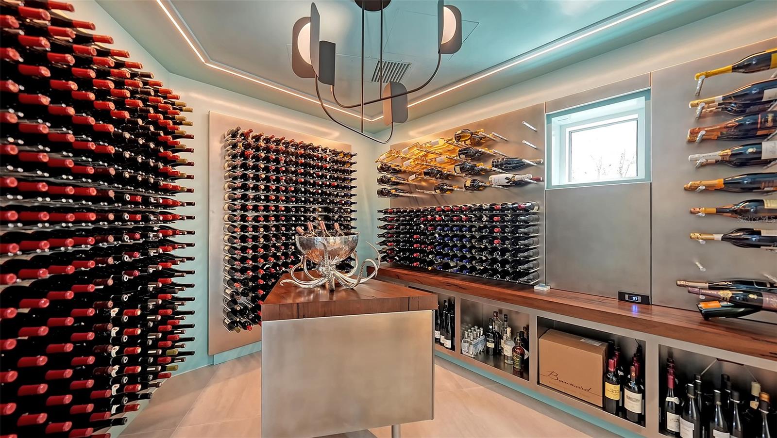 280 GOLDEN GATE Pt #400 SARASOTA, FL 34236