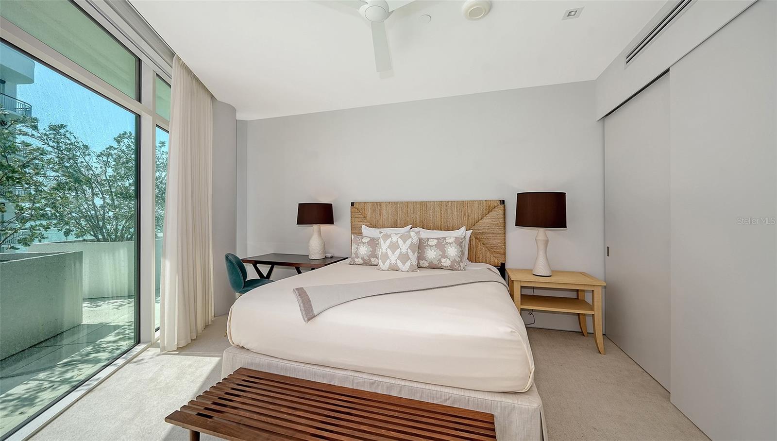 280 GOLDEN GATE Pt #400 SARASOTA, FL 34236