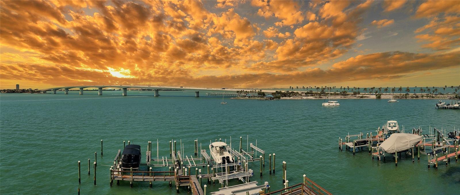 280 GOLDEN GATE Pt #400 SARASOTA, FL 34236