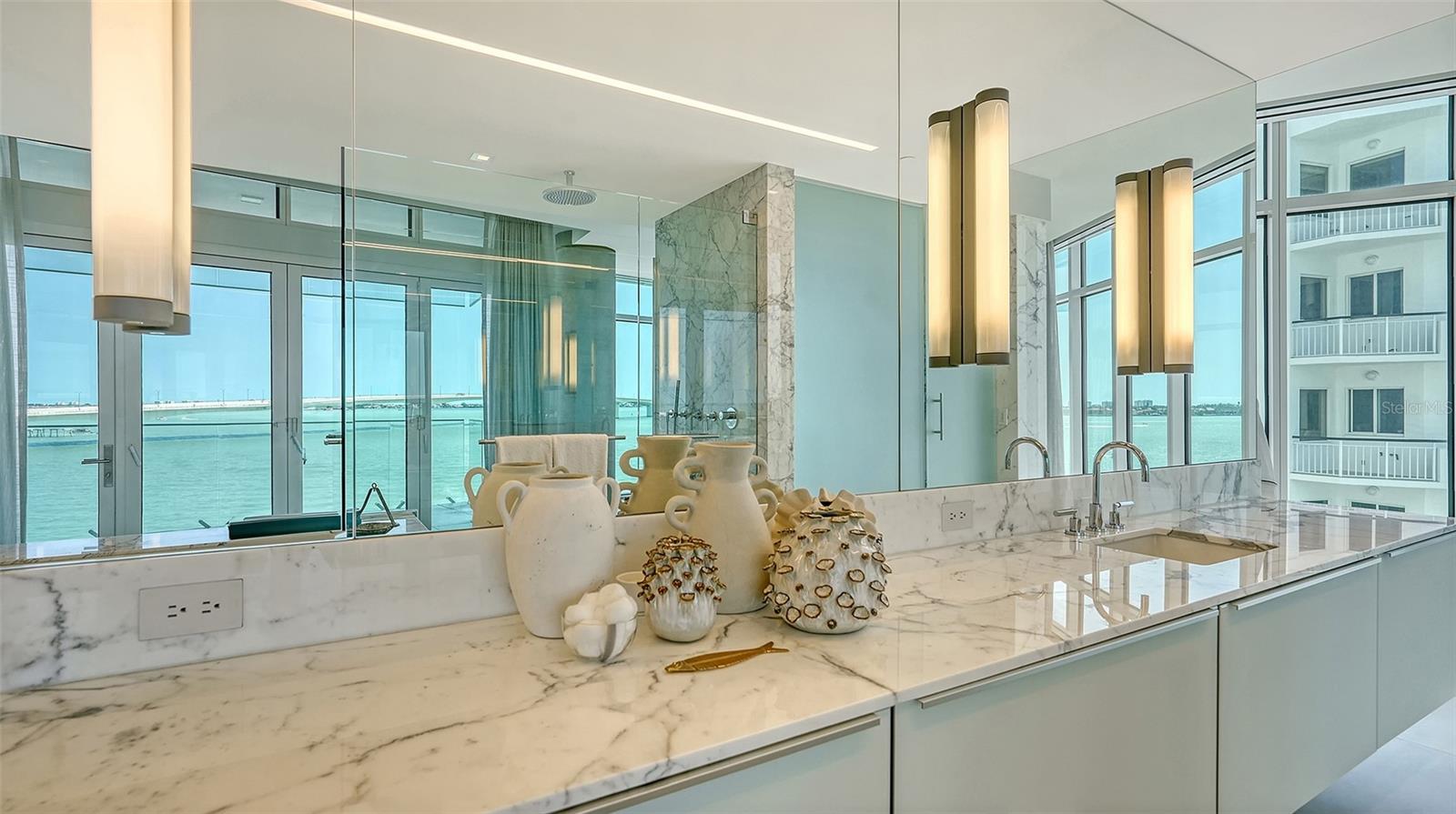 280 GOLDEN GATE Pt #400 SARASOTA, FL 34236