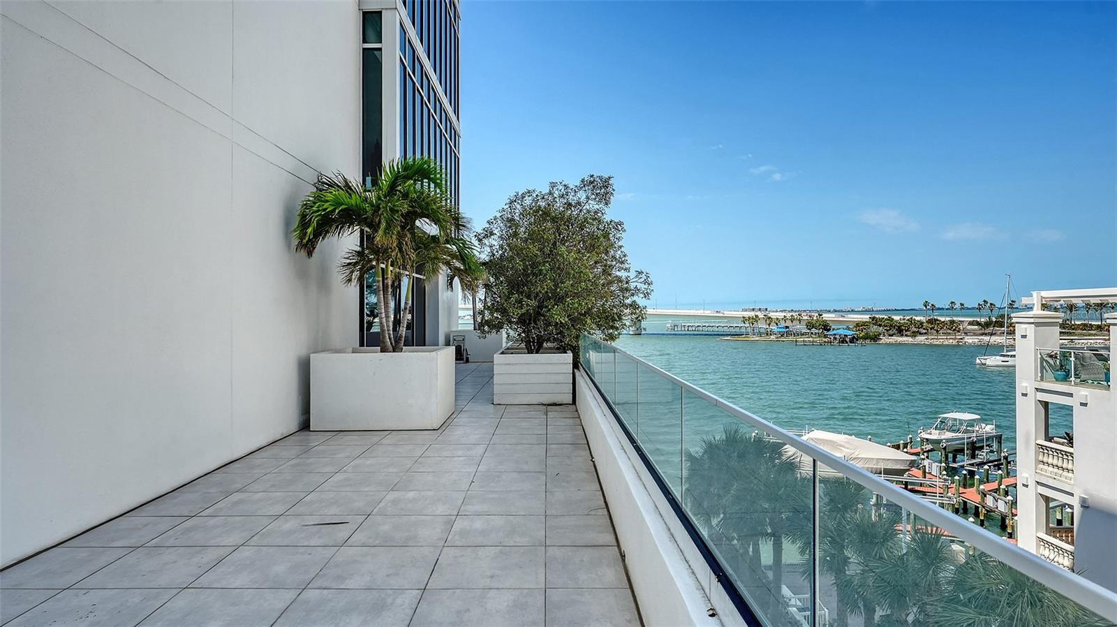 280 GOLDEN GATE Pt #400 SARASOTA, FL 34236