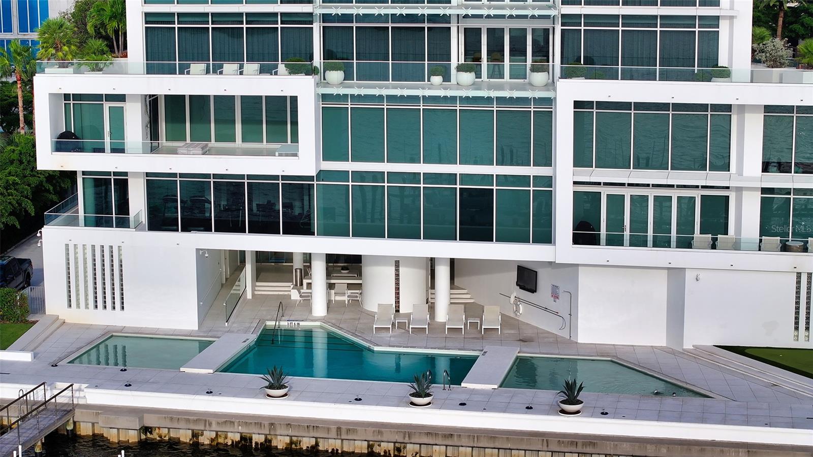 280 GOLDEN GATE Pt #400 SARASOTA, FL 34236