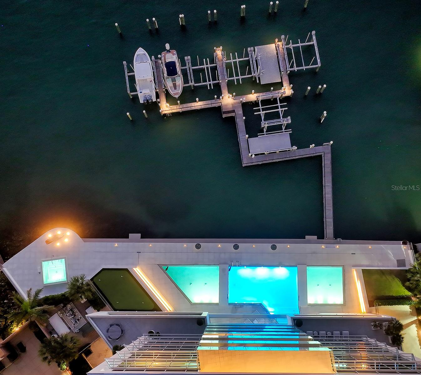 280 GOLDEN GATE Pt #400 SARASOTA, FL 34236