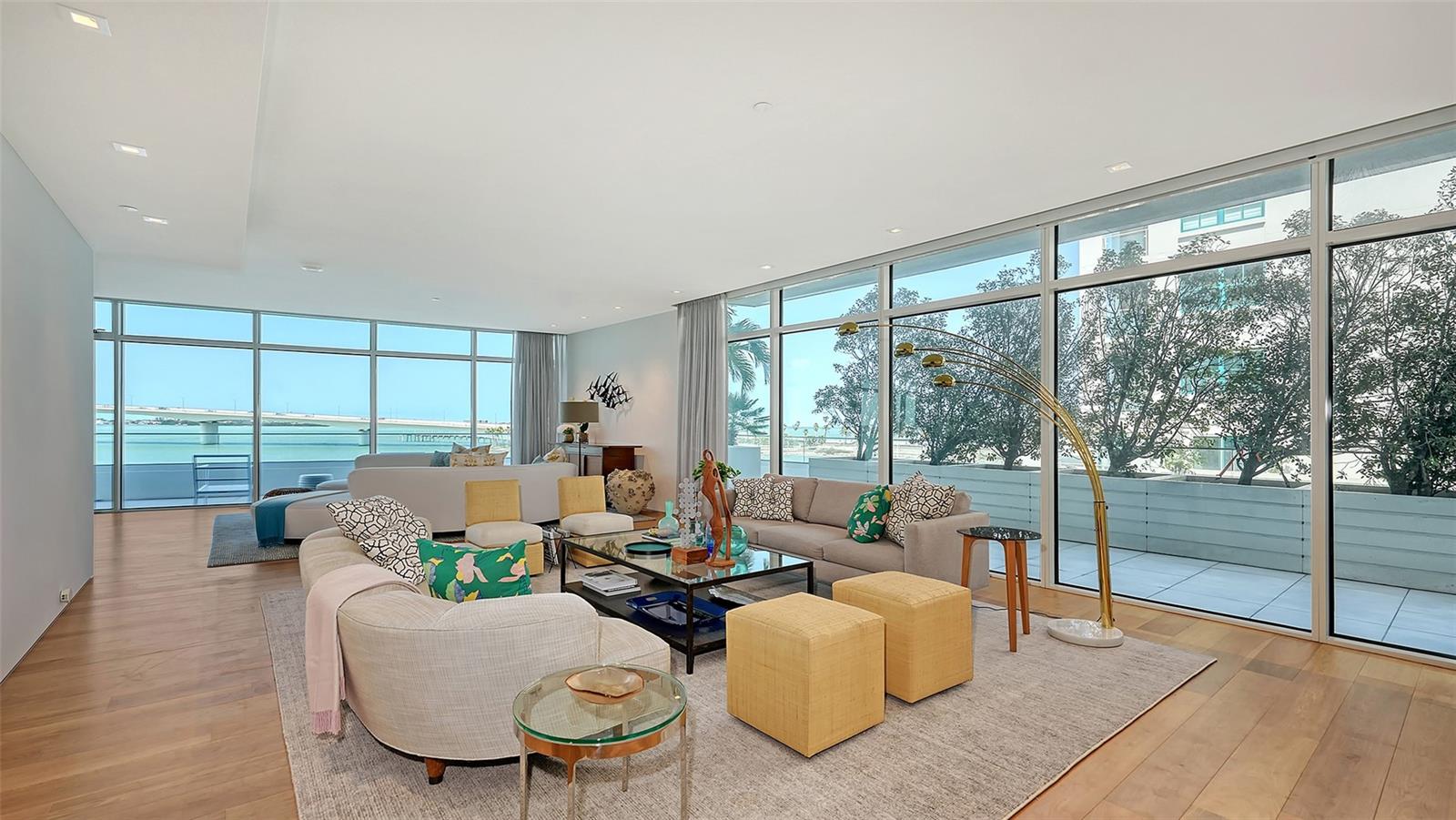 280 GOLDEN GATE Pt #400 SARASOTA, FL 34236