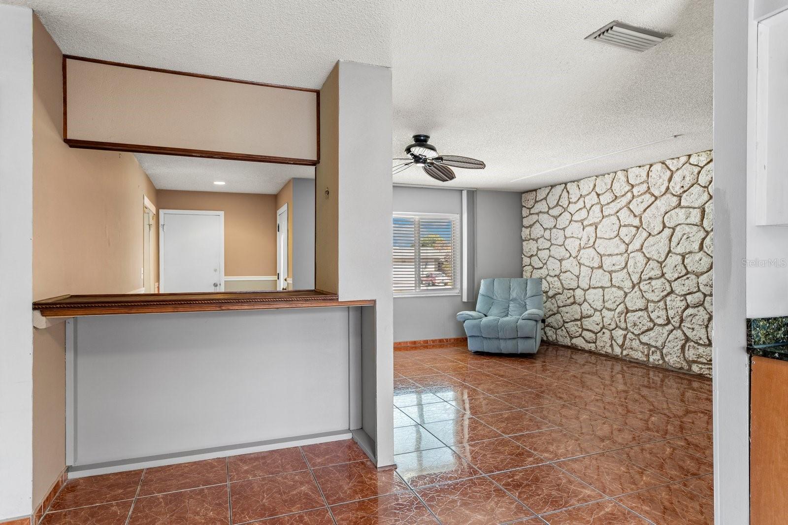 2356 Vly Ave KISSIMMEE, FL 34744