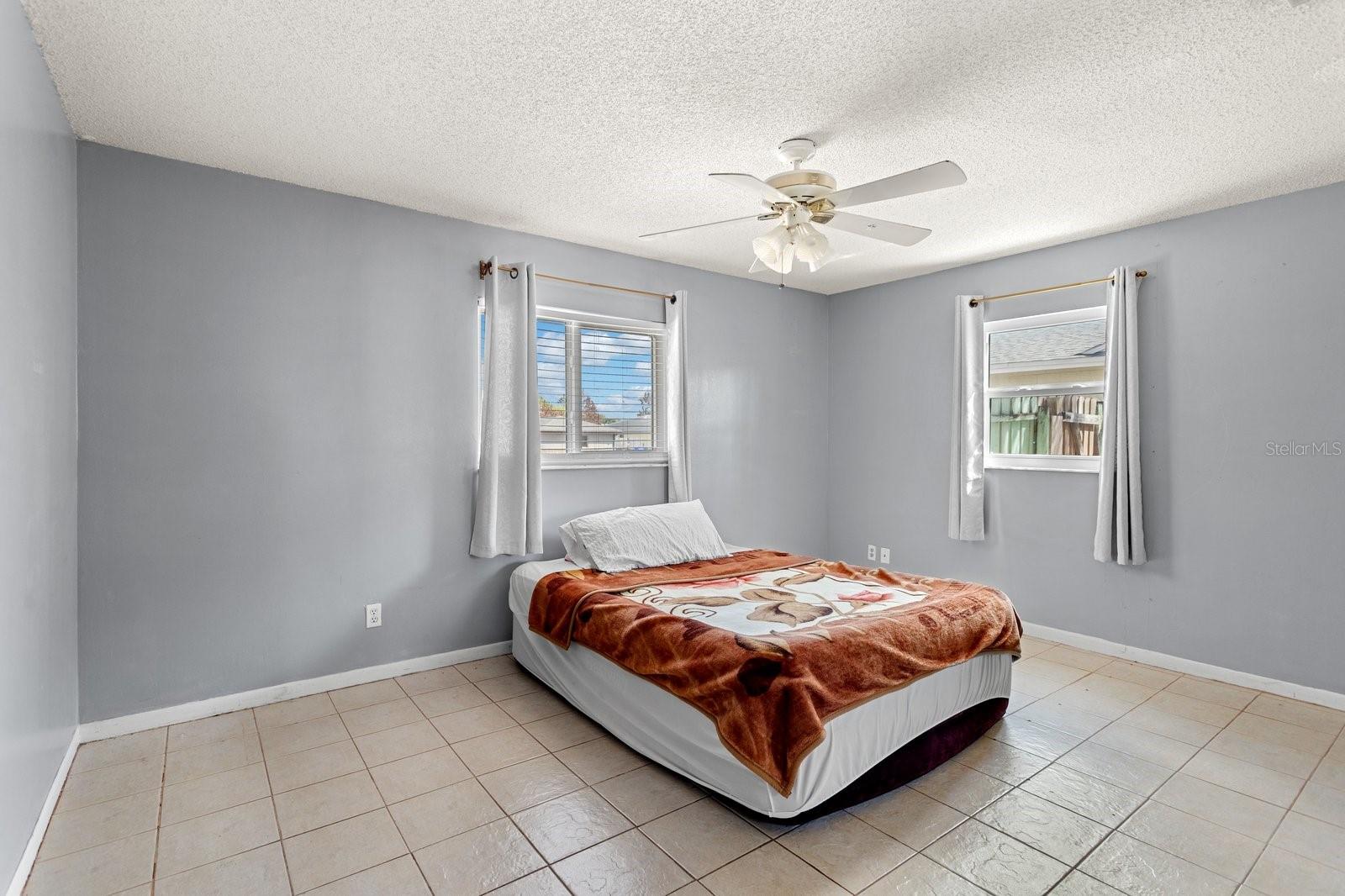 2356 Vly Ave KISSIMMEE, FL 34744