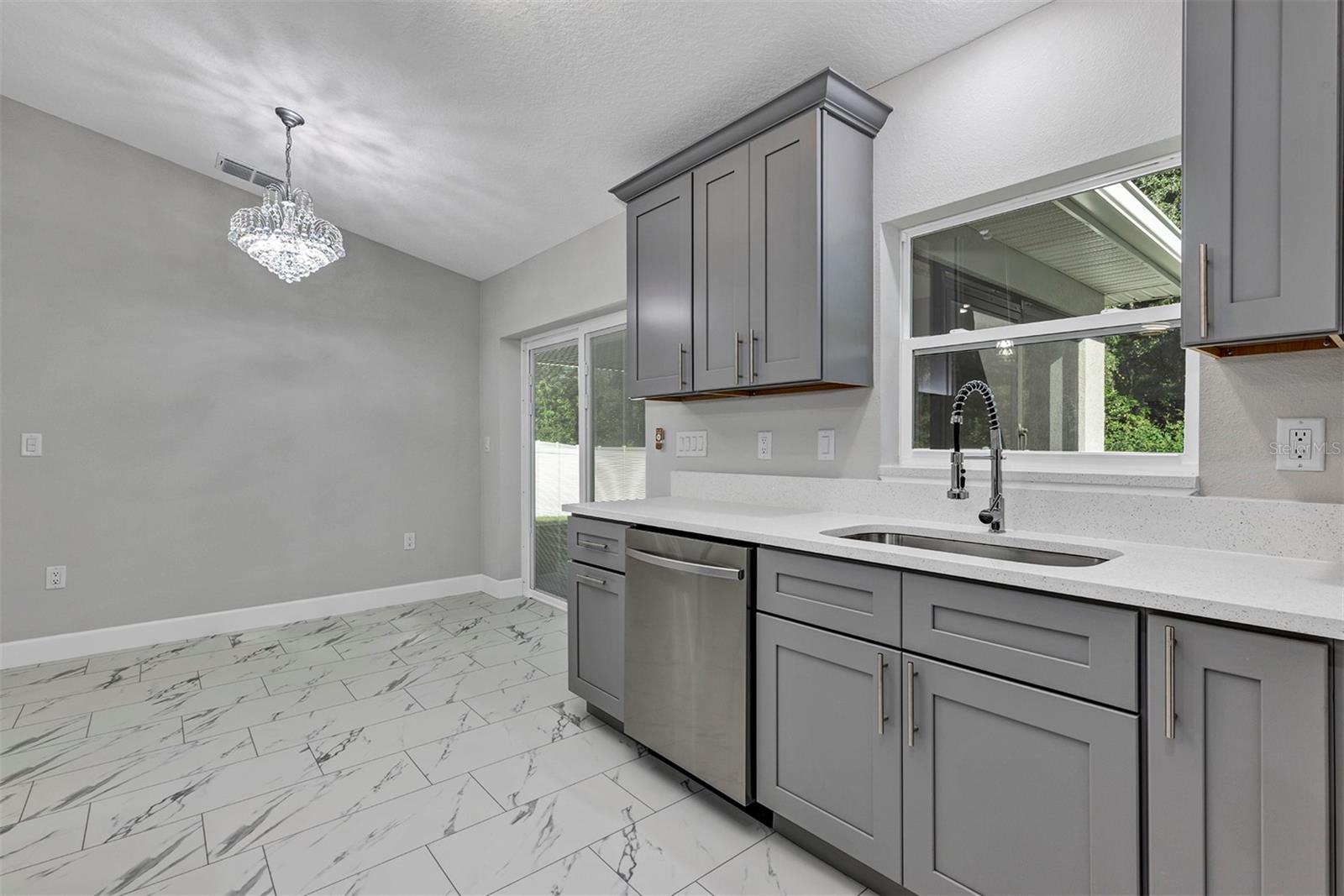 4389 SE 131ST Ln BELLEVIEW, FL 34420