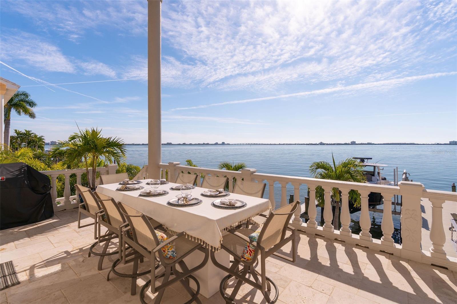 5907 BAYVIEW Cir GULFPORT, FL 33707