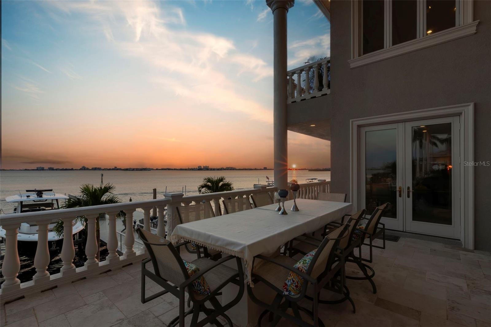 5907 BAYVIEW Cir GULFPORT, FL 33707