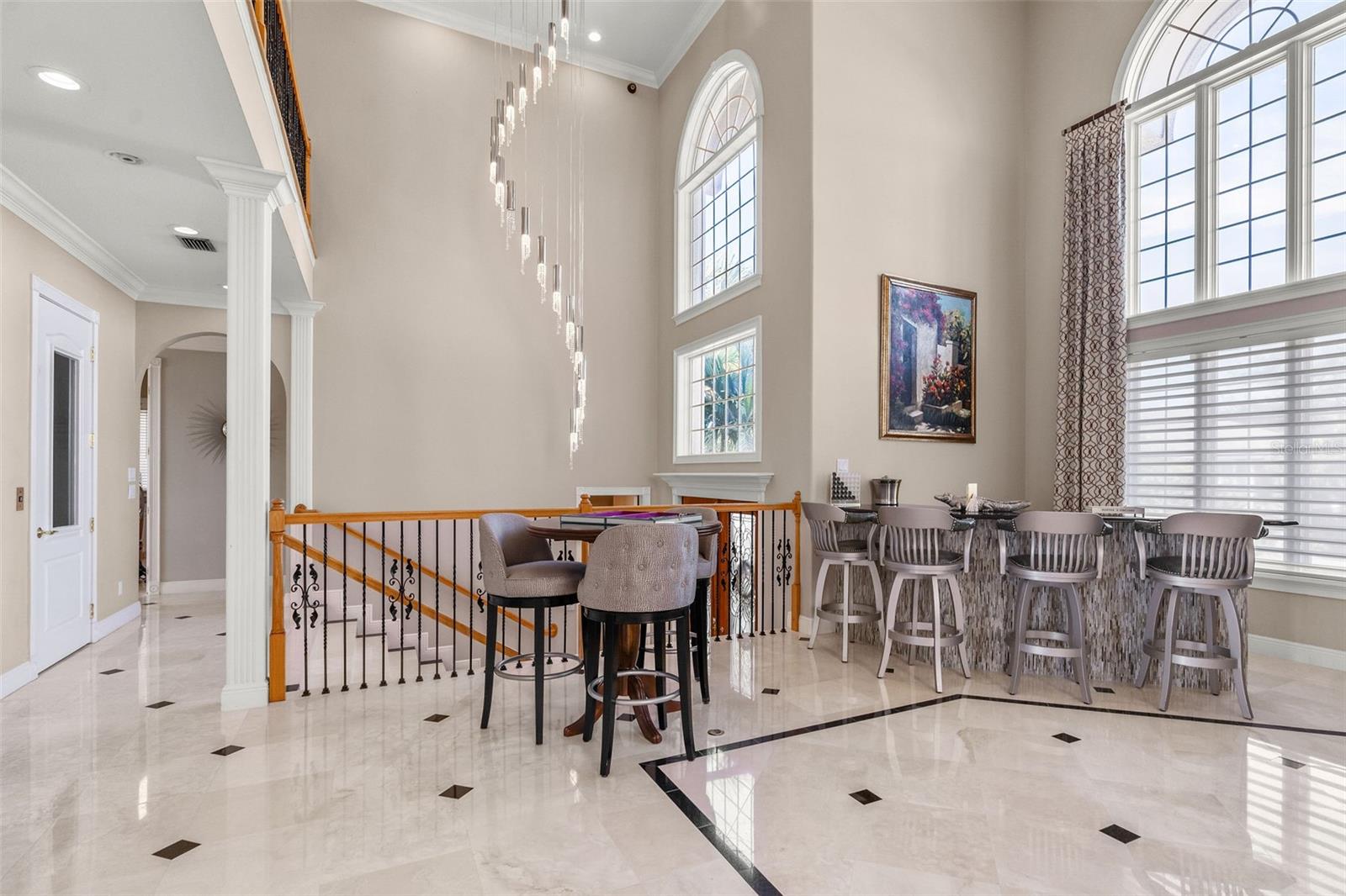 5907 BAYVIEW Cir GULFPORT, FL 33707