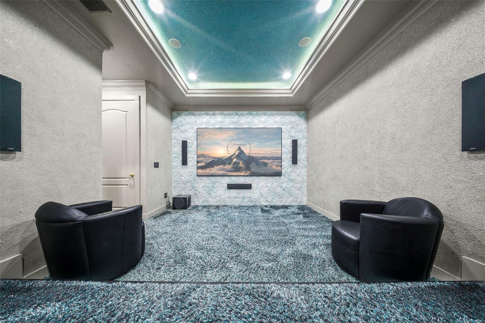 5907 BAYVIEW Cir GULFPORT, FL 33707