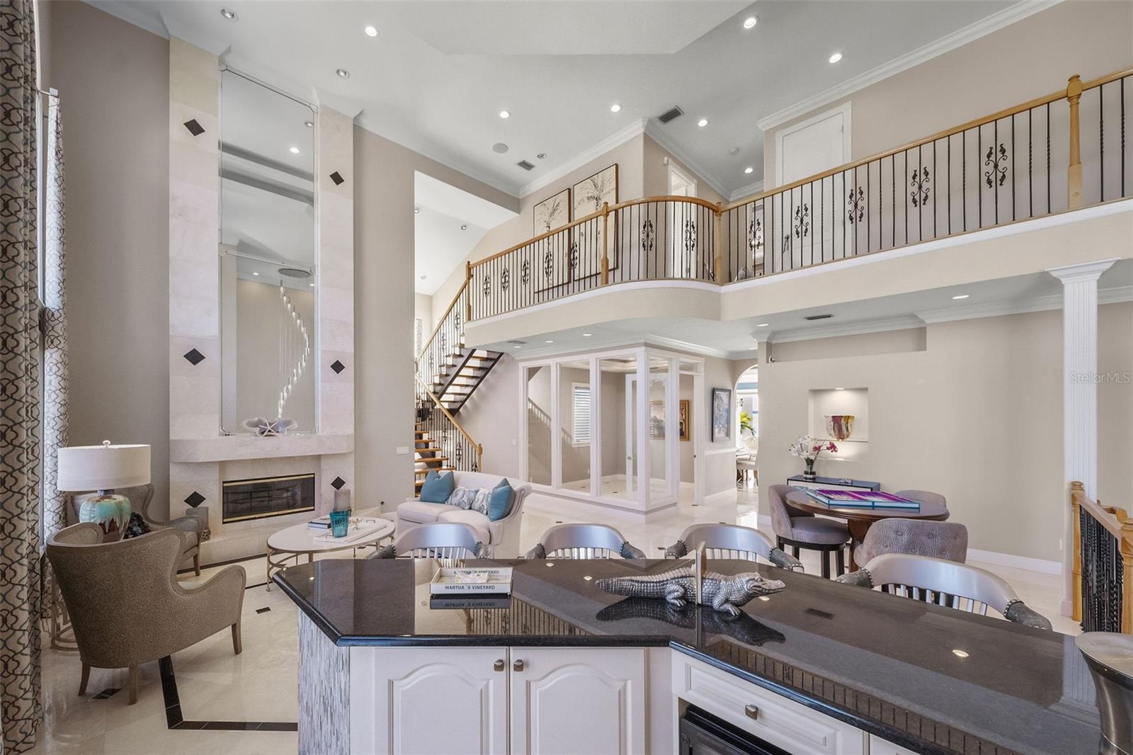 5907 BAYVIEW Cir GULFPORT, FL 33707