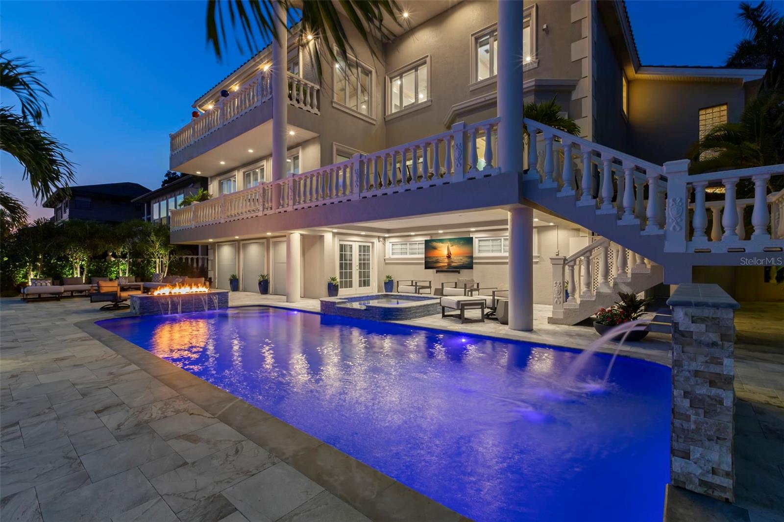 5907 BAYVIEW Cir GULFPORT, FL 33707