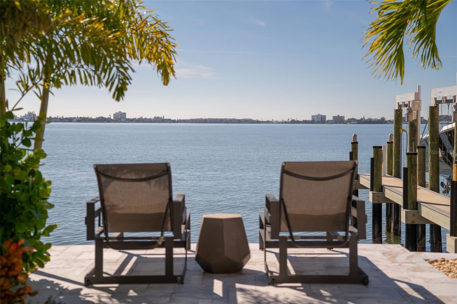 5907 BAYVIEW Cir GULFPORT, FL 33707