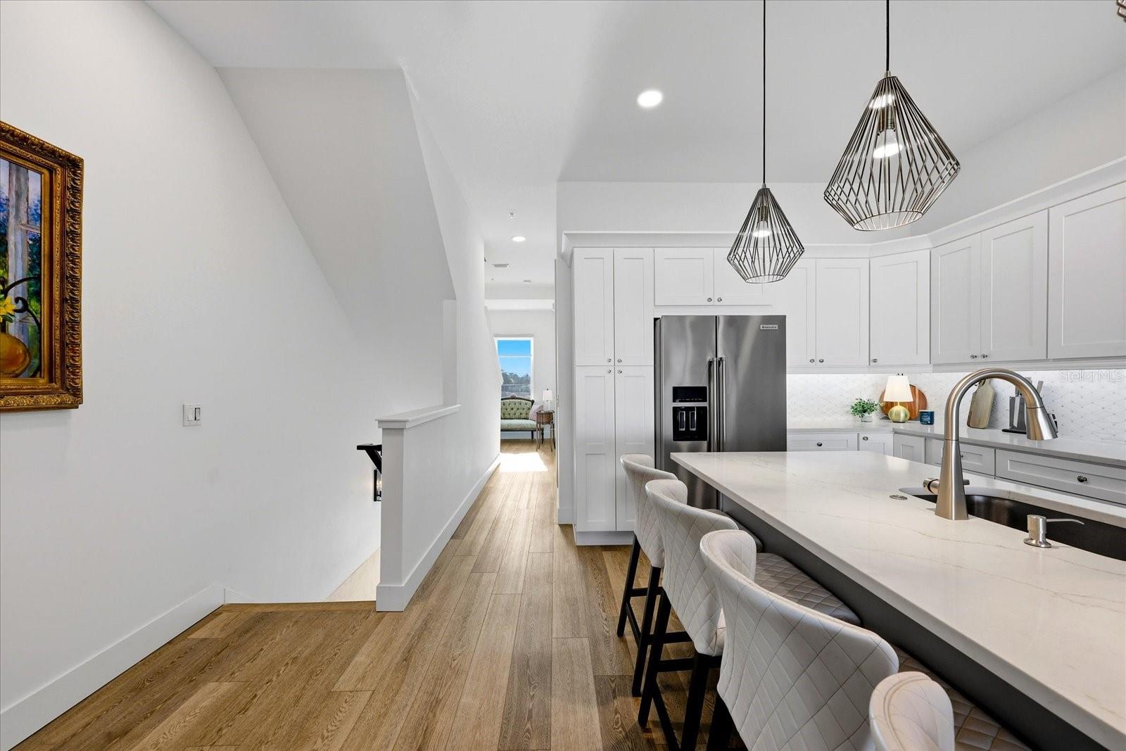 11797 1ST St TREASURE ISLAND, FL 33706