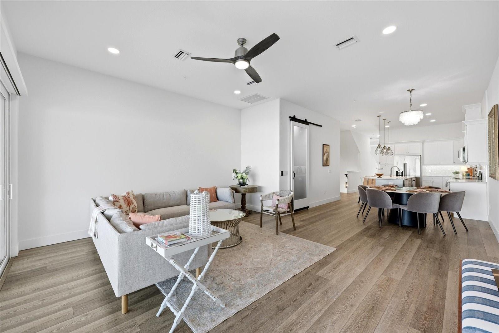 11797 1ST St TREASURE ISLAND, FL 33706