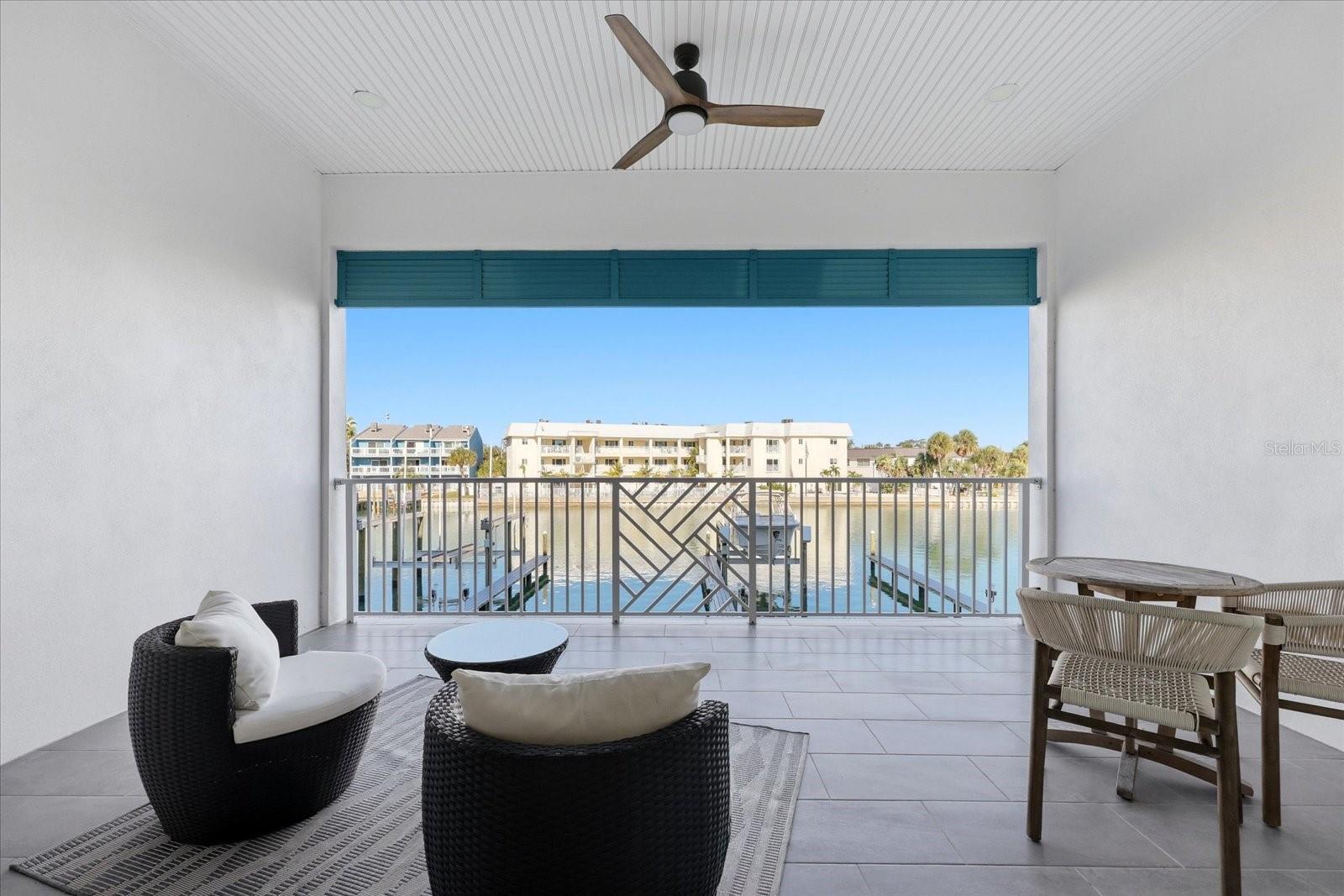 11797 1ST St TREASURE ISLAND, FL 33706