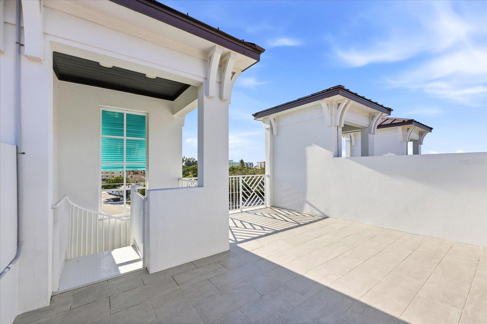 11797 1ST St TREASURE ISLAND, FL 33706