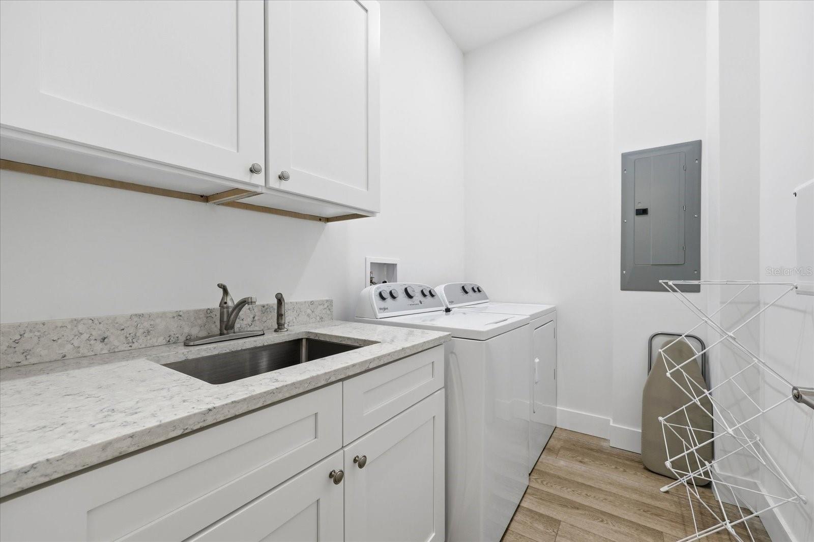 11797 1ST St TREASURE ISLAND, FL 33706