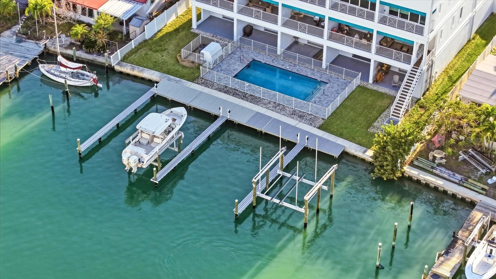 11797 1ST St TREASURE ISLAND, FL 33706