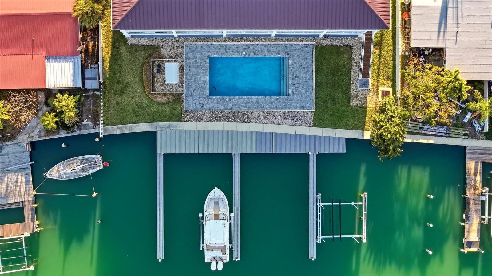 11797 1ST St TREASURE ISLAND, FL 33706