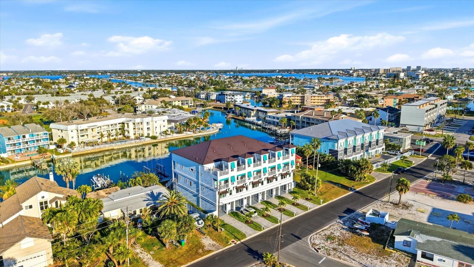 11797 1ST St TREASURE ISLAND, FL 33706