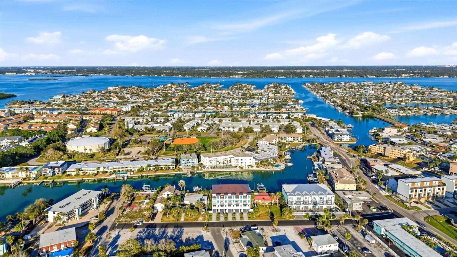 11797 1ST St TREASURE ISLAND, FL 33706