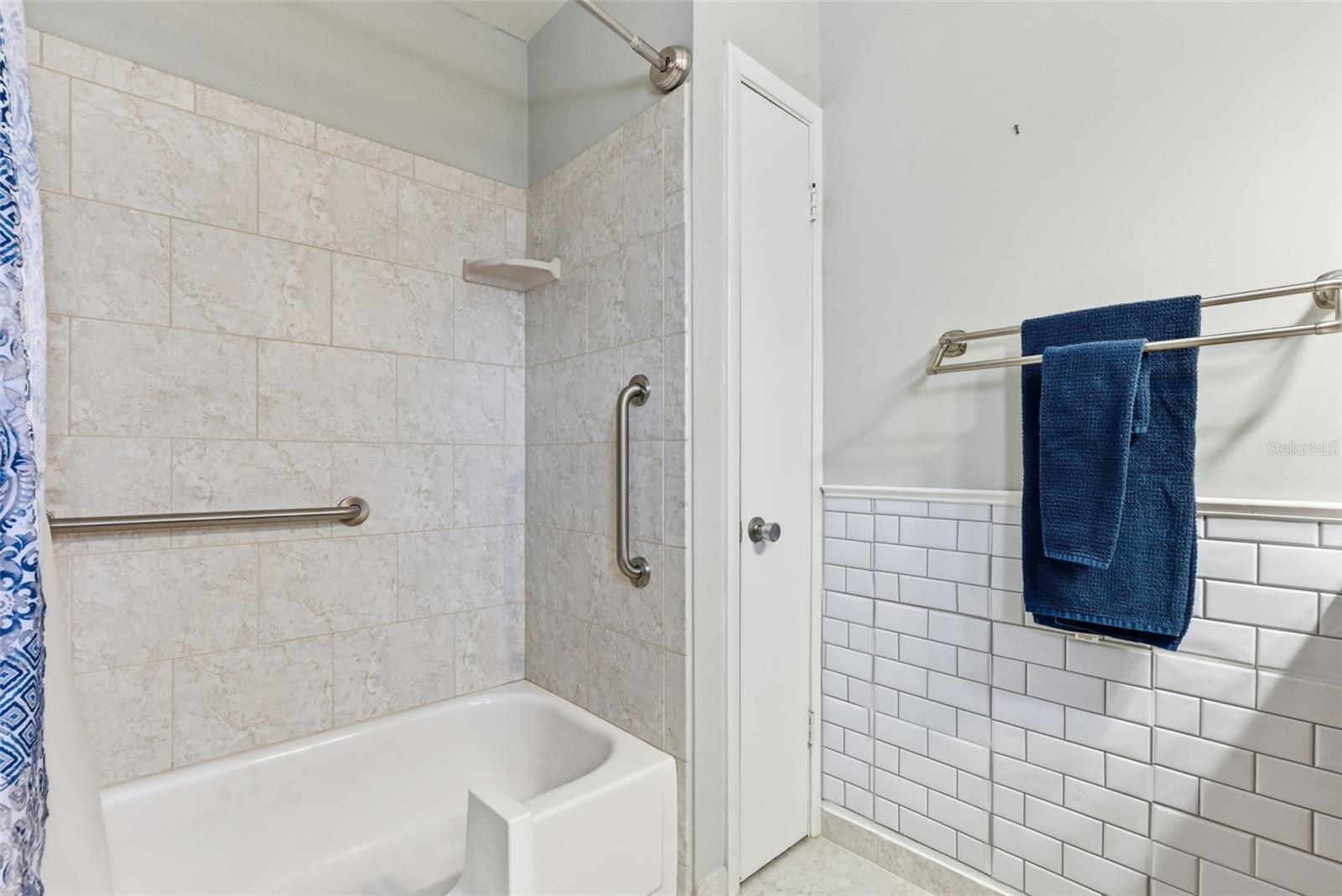 1141 MERLE Way #14 SARASOTA, FL 34232